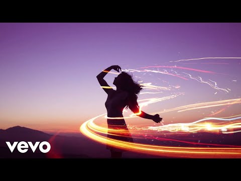 This New Carly Rae Jepsen Song Could Finally Give Her Another Big Hit! And It's Written By Sia!!