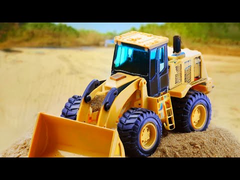 Bulldozer Sand Action! African Stories DIY model mini Truck making Construction Vehicles