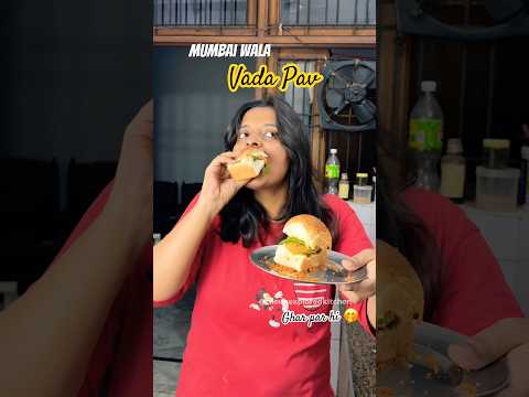 Aaj ghar pe vada pav bana liya🤭♥️ #shorts #vadapav #festivewithshorts