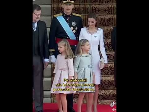 Letizia corrige a su hija la infanta Sofía. #reinaletizia #infantasofia