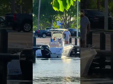 Practice makes perfect #boat #boatramp #boatfails #boatrampfails #miamiboatlife #miami #fyp