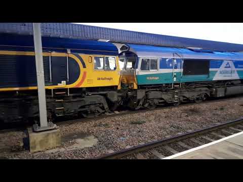 66712 and 66711 at Peterborough (29/12/22)