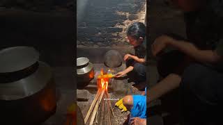 पाऊस आणि भाजलेला मका | BindhastMulgi