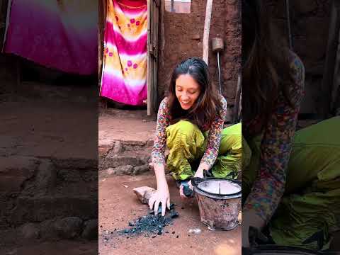 SLYVIA KYAKOZE OMUZUNGU, AMWESASULIZA  EBYOBUGAGA JOHN SPEAK BYEYABA 