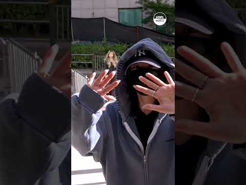 KWON EUNBI (권은비) 뮤직뱅크 출근길 | 260918
