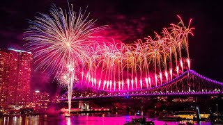 10 minutes of Australia’s biggest fireworks 2024 in Brisbane