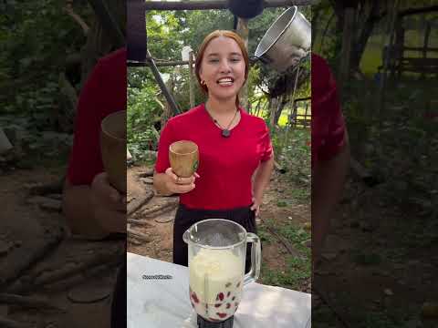 Consentimos a nuestra mamá con un postre de fresas.🍓