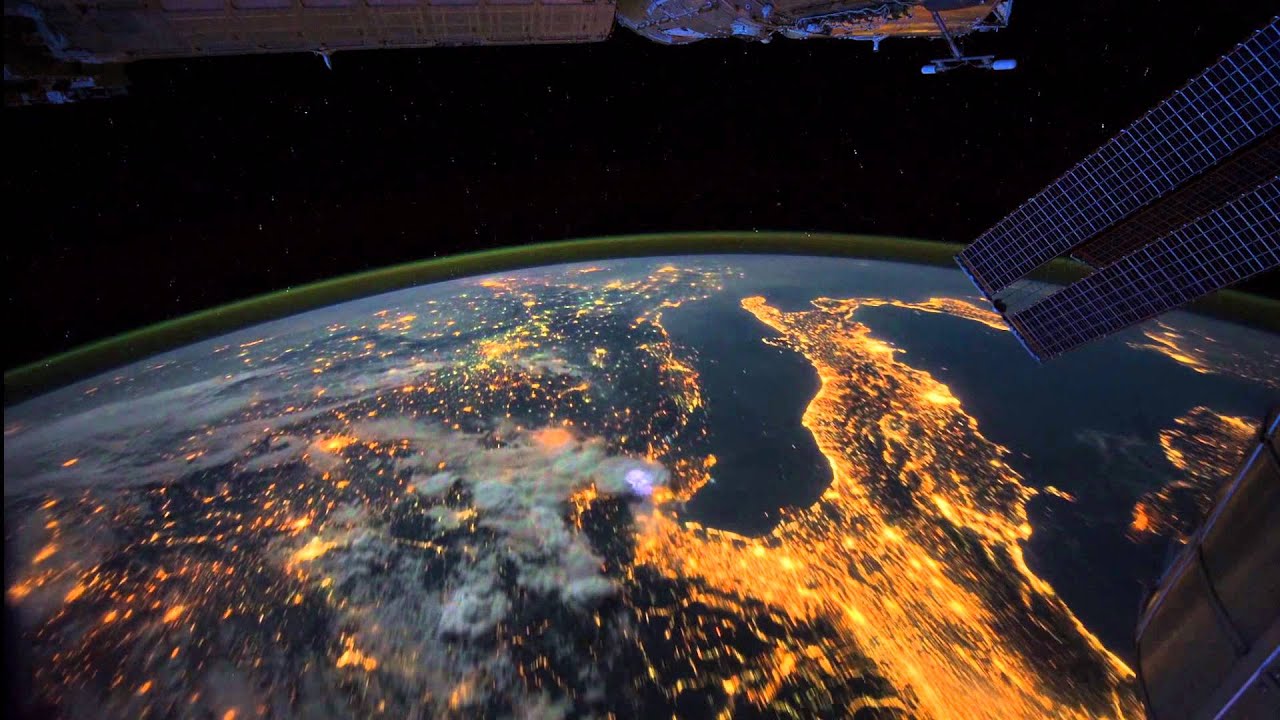 All Alone in the Night: Timelapse Footage of the Earth as seen from the ISS