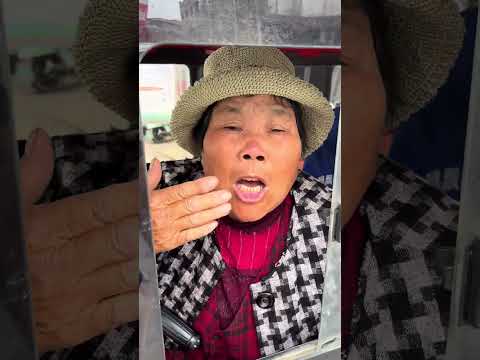 上学的时候老师说:火烧隔着玻璃聚焦一个地方可以达到200-400度我不信!今天做了一个实验 我信了...#意想不到的结局 #看一遍笑一遍 #大学生