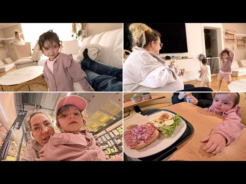 verzweifelte Schwangere / erstes Kita Gespräch / Nur am Rödeln
