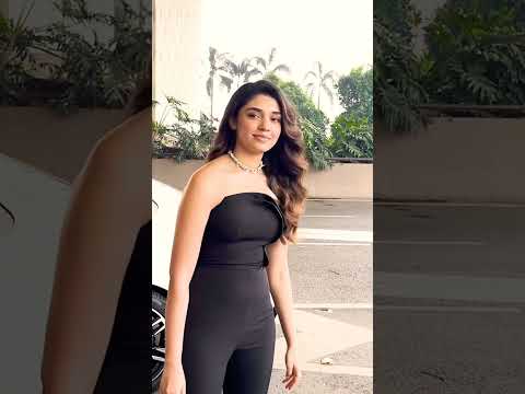 కృతిశెట్టి  🖤Krithi Shetty Stylish Look!  at Airport #KrithiShetty