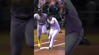 Christian Walker wins the Gold Glove!