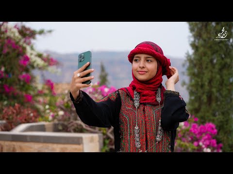 ماريا قحطان بأزياء التراث لمحافظة تعز