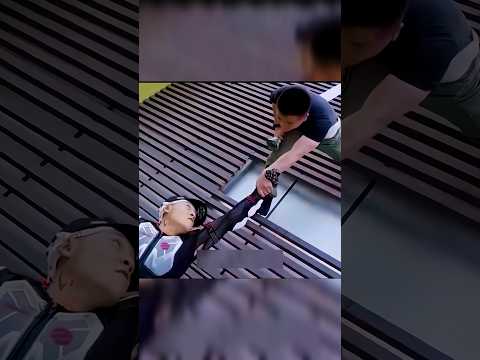 क्या ये कारीगर बच पायेगा 😱। #shorts #trending #shortsviral