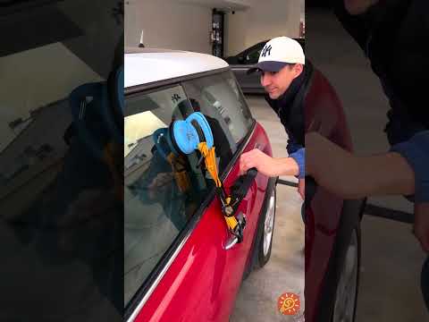 Testamos este truque para abrir um carro 😮 Será que funciona? #Hack