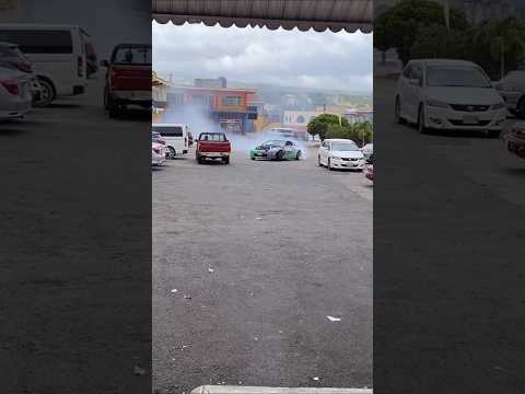 Nissan 350z Parking Lot Crazy Drift #drift #shorts #shortvideo #350z #nissan #powerslide #automobile