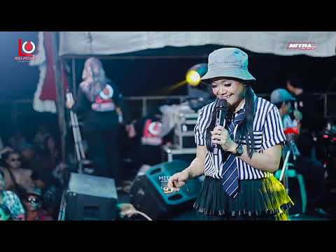 OM LORENZA MUSIC - BIARLAH KU MENGALAH - WINDA EXA   - NEW SEKALA CAFFE JEPARA