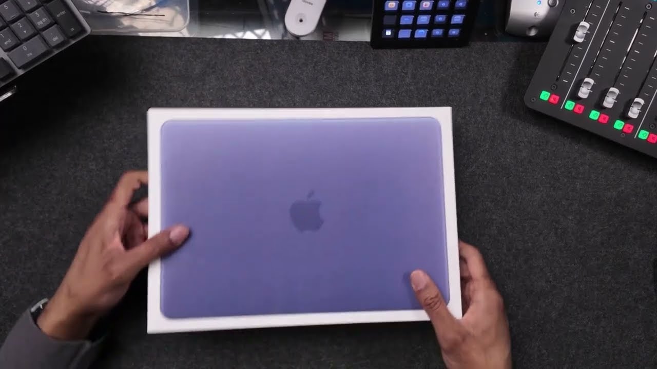 Robb Dunewood Unboxes his Apple MacBook Neo #macbookneo