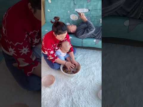 What's the taste of jujube mixed with feet #funny #cute