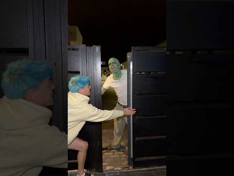 Tuvimos que huir del zombie alfa