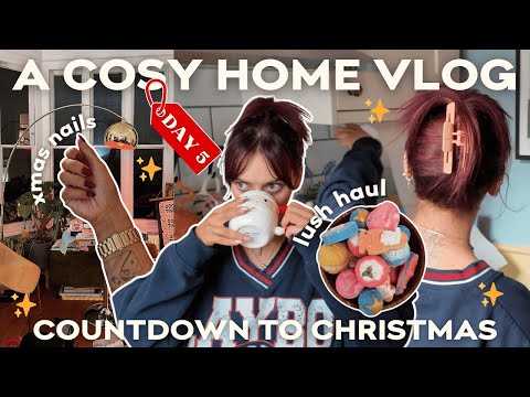 A COSY DAY AT HOME ☕️ LUSH HAUL & NEW NAILS 💅🛁  | CHRISTMAS COUNTDOWN DAY 5 🎄✨| EmmasRectangle