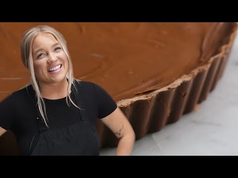 How To Make A Giant Peanut Butter Cup With Alix ? Tasty