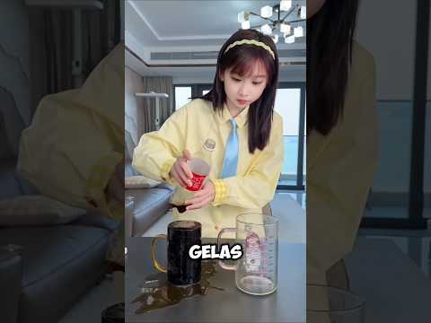 Coca Cola, Kertas Hitam, dan Plot Twist”
