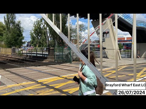 *Hangman* Brayford Level Crossing (26/07/2024) ft: @UKtrainspotting