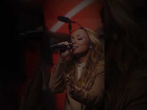 Liberando para vocês o Playback de “Um Novo Dia”! Corre agora para o Youtube! ❤️🙌🏻