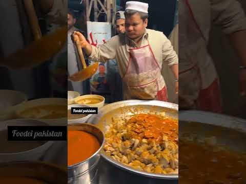 Tiktok star pehlwan kache aloo #streetfood #food #foodie #pehlwankachealoo #karachifood