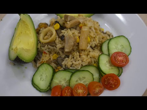 Arroz con Mariscos y Pollo, súper fácil y delicioso.