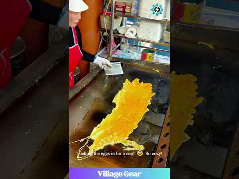 My Breakfast Will NEVER Be This EPIC! 😂 This Giant Egg Pancake is a Work of ART! #egg #streetfood