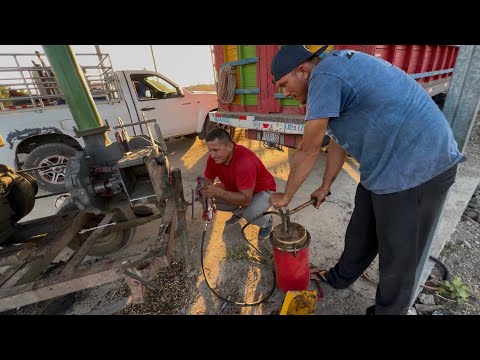 Engrasando la máquina para que esté al 100 