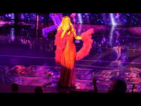 Mariah Carey - Last Night a DJ Saved My Life Live @ Radio City Music Hall, New York (2019)