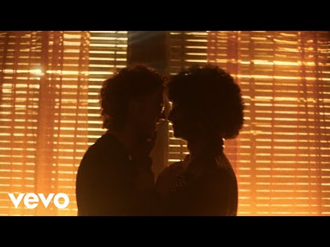 Sebastián Yatra, Aitana - Las Dudas