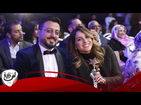 رشيد العلالي يعبر لزوجته.. حب إحترام وعتراف...هي مولات الفكرة ديال البرنامج وهي لي وصلاتني نجومية...