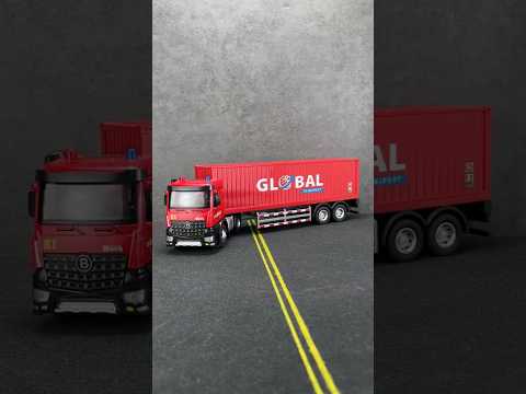 The extended semi-trailer container truck is here, which can carry a variety of goods