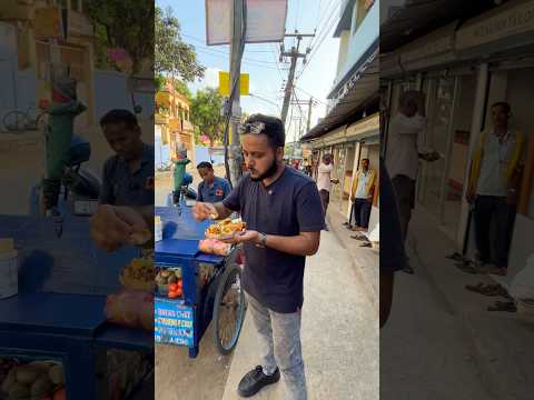 Trying Unique Bun Chaat in Guwahati #shorts
