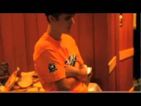 Justin Bieber   Santa Claus is coming to town (in Studio)