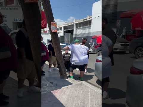 Pobre poste! // #shorts #comedia #babyface #humor #comedy