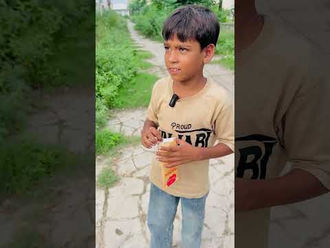 बच्चे को गर्मी में आइसक्रीम का लालच दिया और उसका पतंग लूट लिया🤣🪁#kite #kiteflying #patang