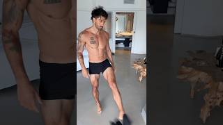 Rate the look 1-10. Big shorts, Timb style bringing that Philly energy back one fit at a time