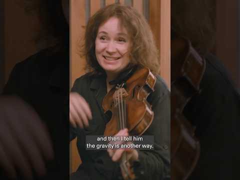 Patricia Kopatchinskaja on Márton Illés' Vont tér Vertical