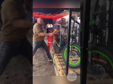 World's Strongest Glass #amazing #interesting #innovation #facts #dangerous #experiment #durability