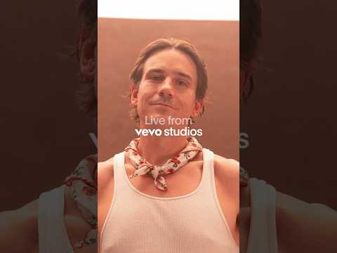 Medium Build "Home Depot" | Live From Vevo Studios