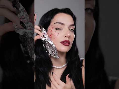 Easy Halloween cuts makeup hack #beautyhacks (orgn @alexxandra.makeup