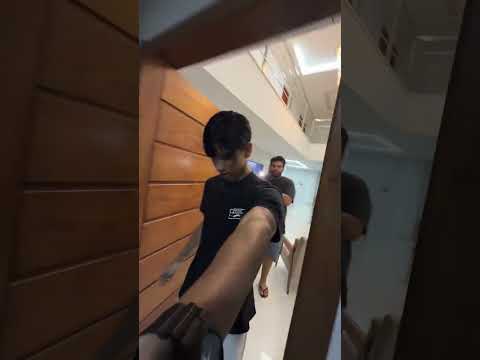 apertar a campainha e saíram correndo #comedia #shorts