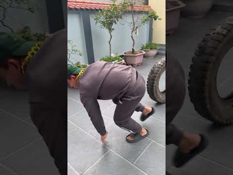 Funny video//chạy đua cungd chị béo 🤑 #comedy #funny