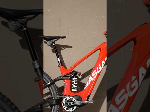 Flow reviews the GasGas ECC 6. Certainly any eye catching bike, but how does it ride?