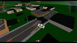 GIANT TORNADO DESTROYS TOWN IN ROBLOX! w/@KARENN084